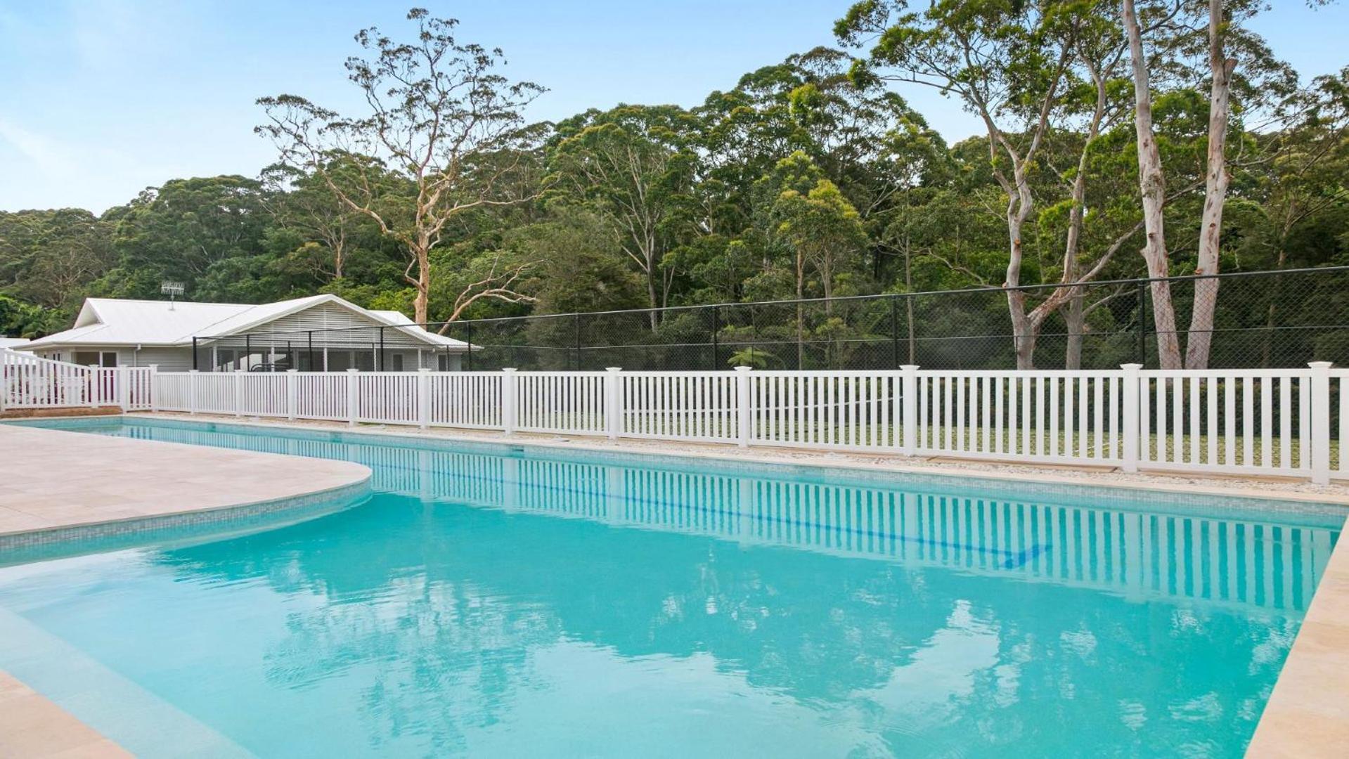 Resort Style Living With Pool, Tennis Court And Beach Avoca Beach Eksteriør bilde